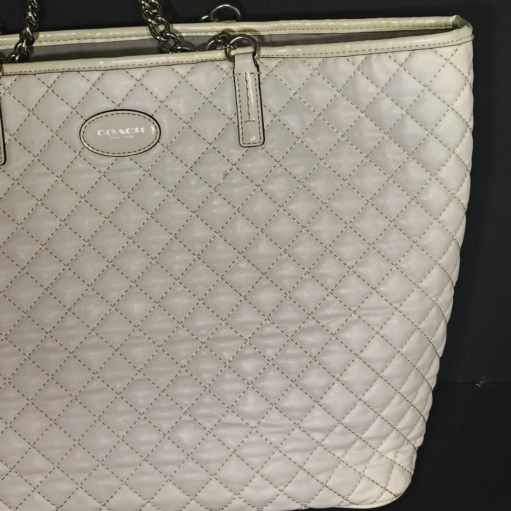 Vintage 2008 Coach 80H2A White Quilted Tote Women's Purse Bag Chain Restored